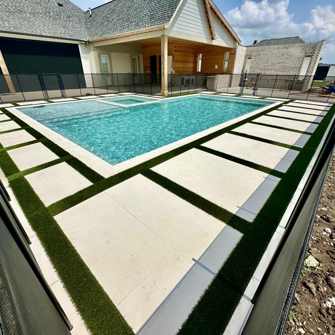 Acadia Pools pool services